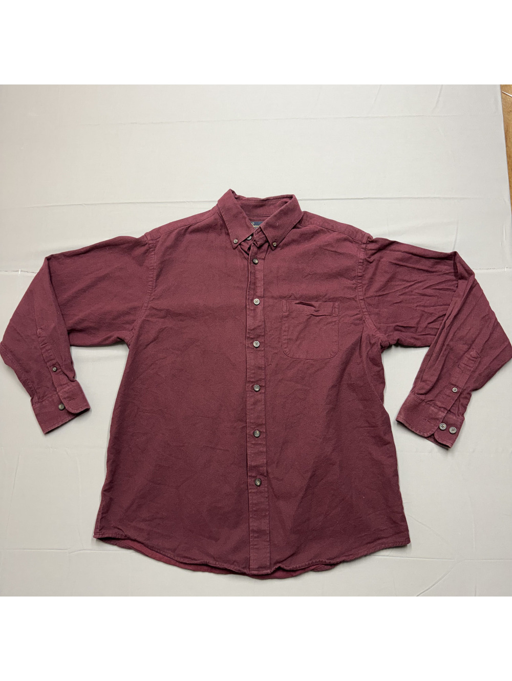 Roundtree & Yorke Men L Burgundy Button Down Shirt Casuals Maroon Solid Soft